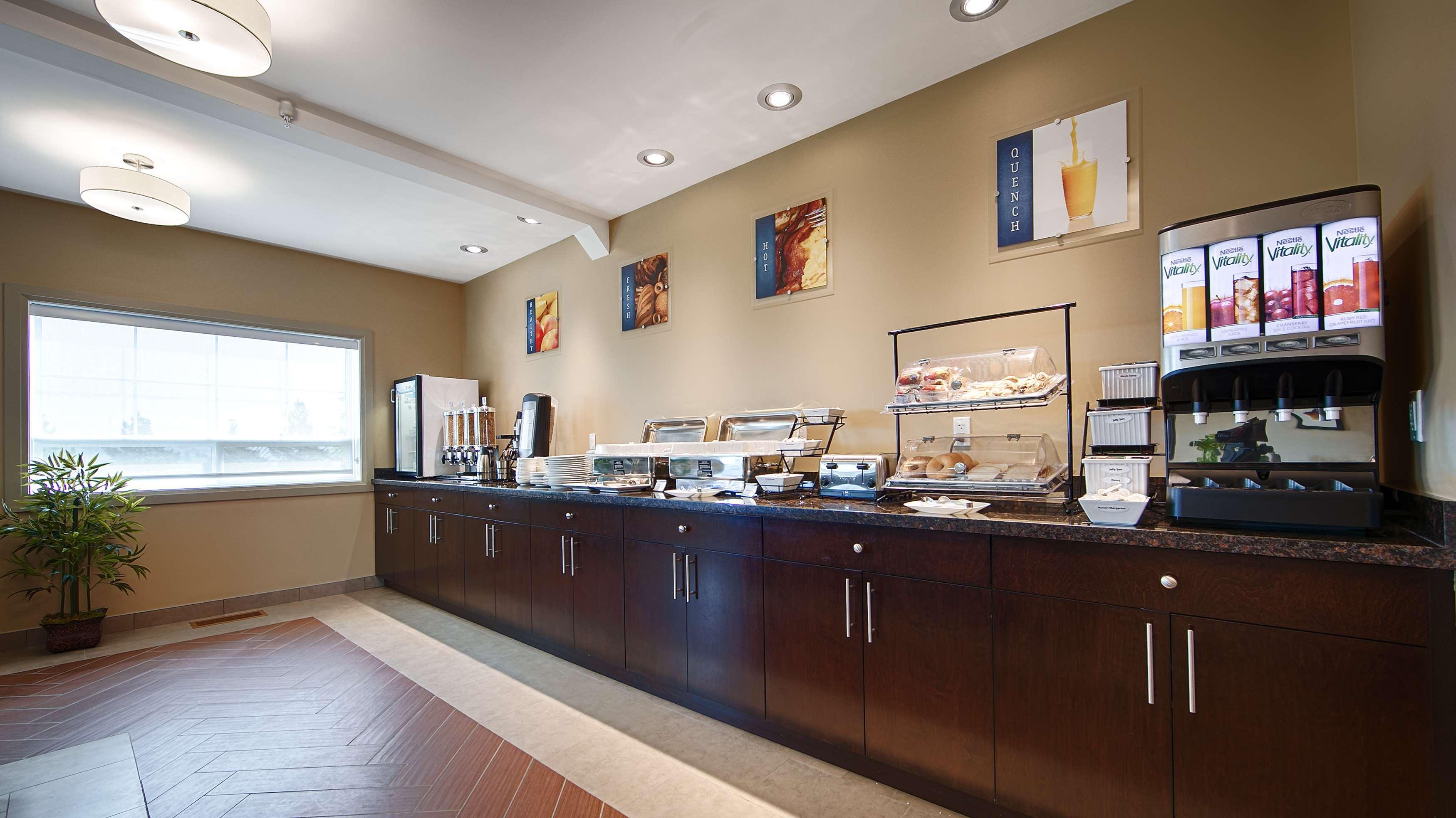 Best Western Plus Peace River Hotel & Suites Buitenkant foto