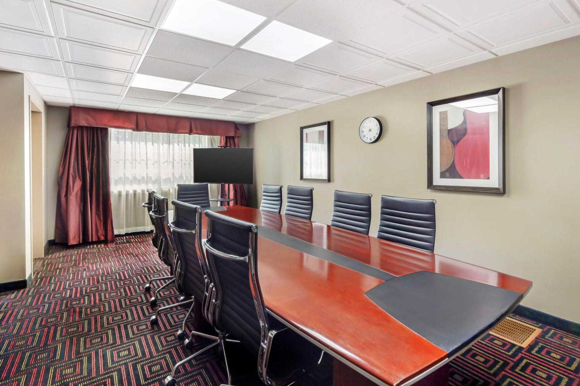 Best Western Plus Peace River Hotel & Suites Buitenkant foto