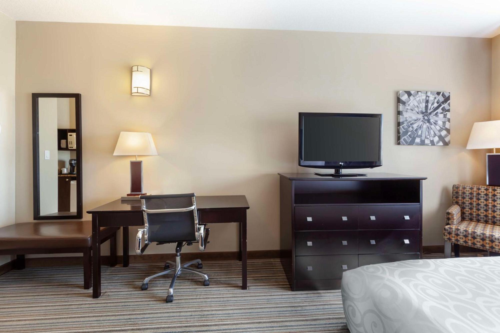 Best Western Plus Peace River Hotel & Suites Buitenkant foto