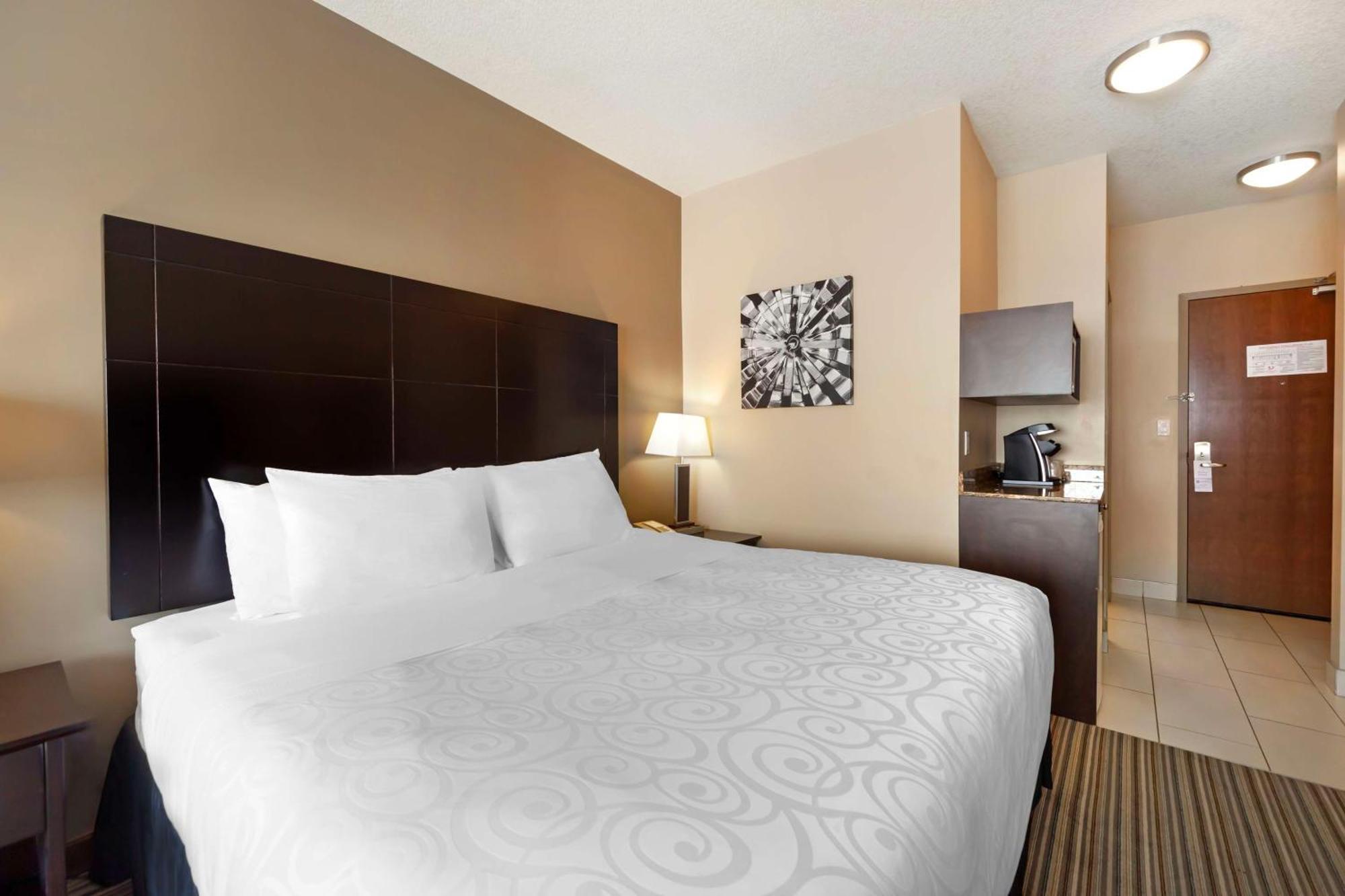 Best Western Plus Peace River Hotel & Suites Buitenkant foto