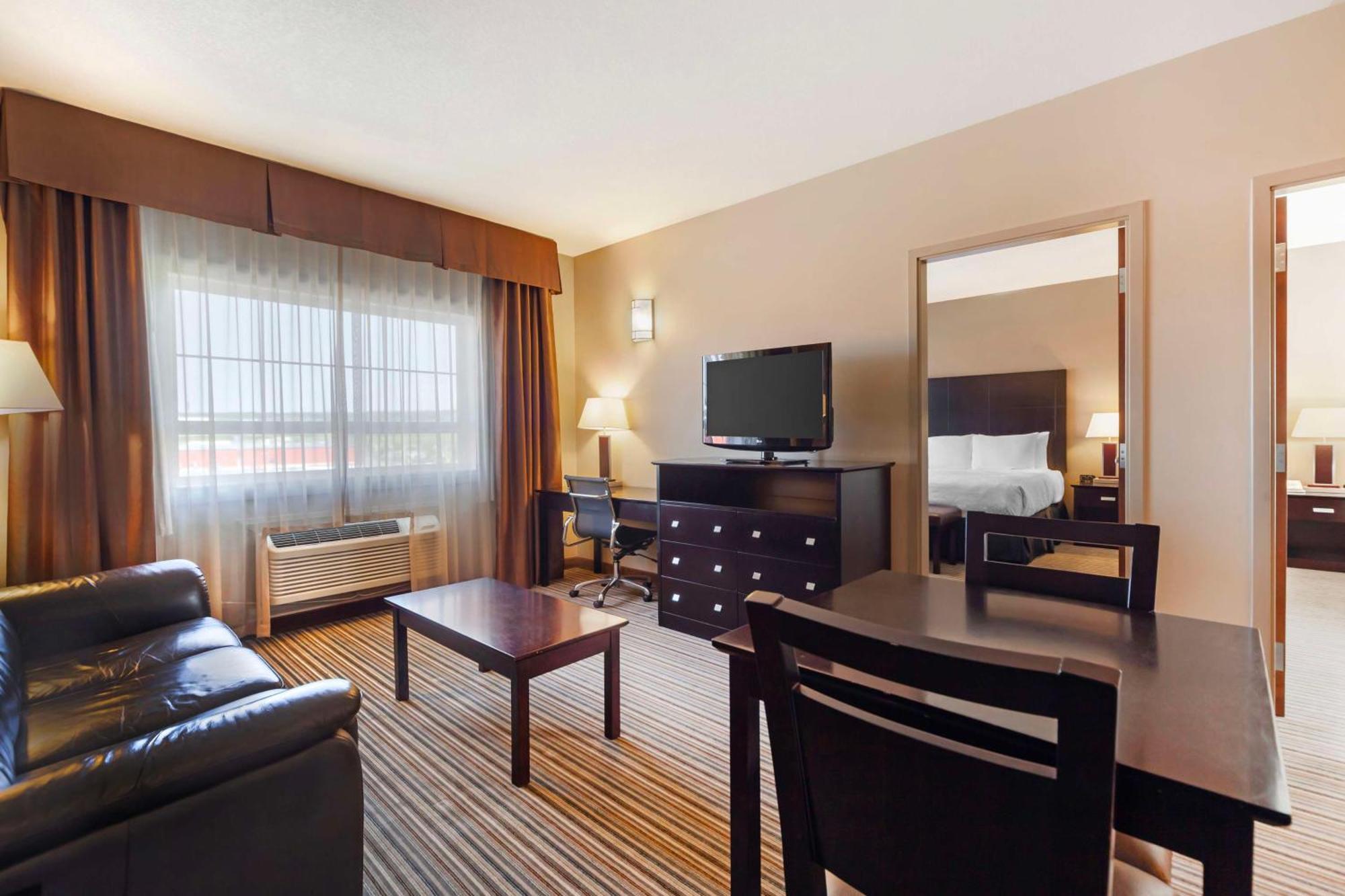 Best Western Plus Peace River Hotel & Suites Buitenkant foto