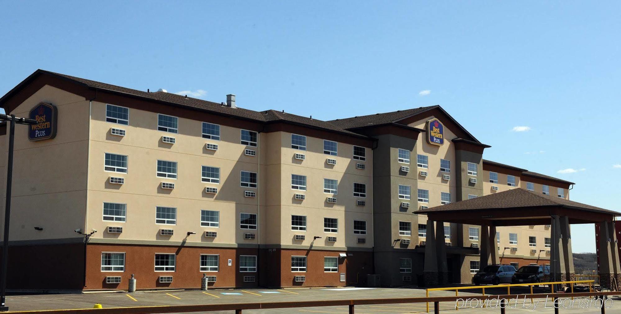 Best Western Plus Peace River Hotel & Suites Buitenkant foto
