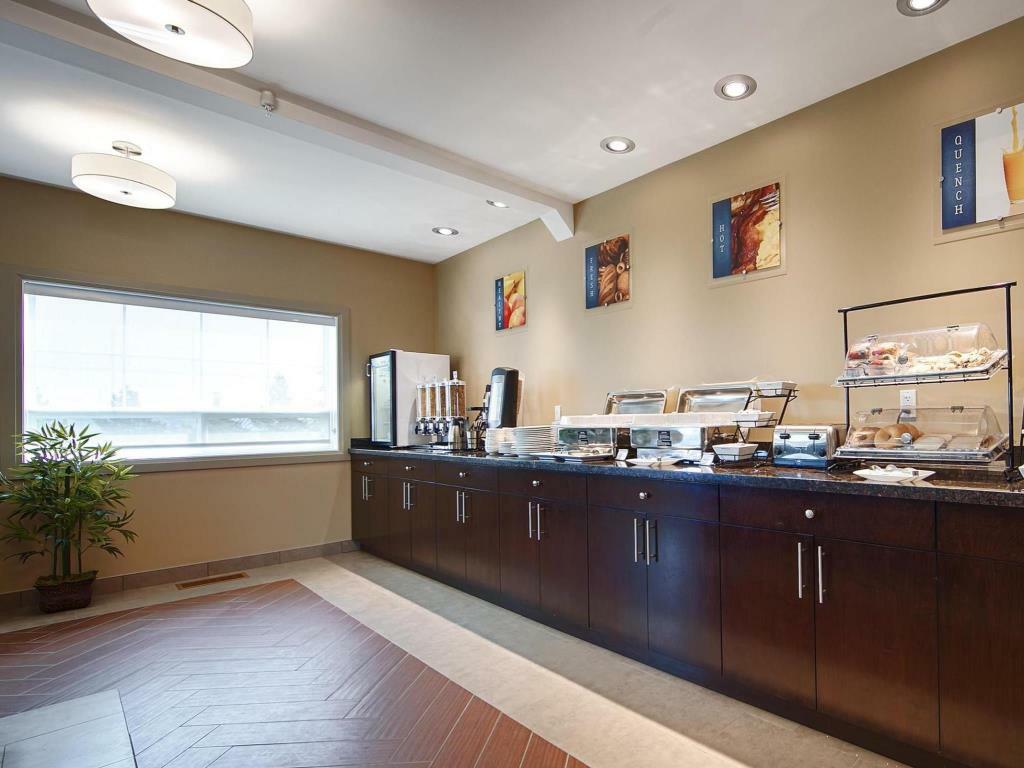 Best Western Plus Peace River Hotel & Suites Buitenkant foto